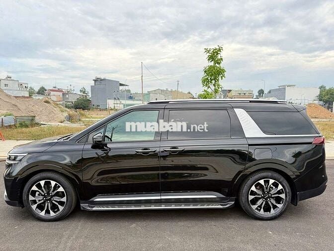 Kia Carnival 2023 Signature 2.2D - 27000 km
