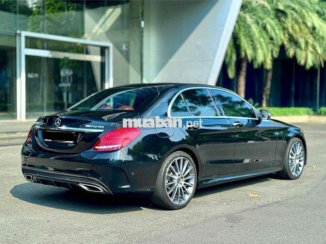 Mercedes Benz C300 AMG model 2018 1 chủ