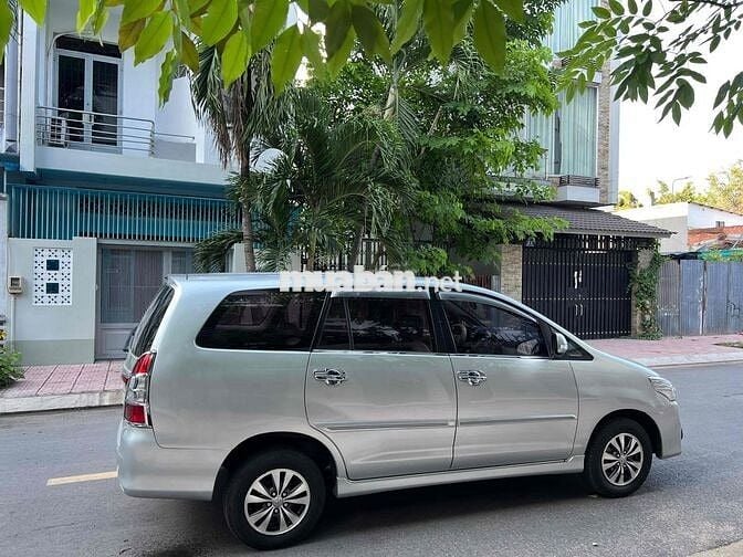 Toyota Innova 2016 2.0G - 123000 km
