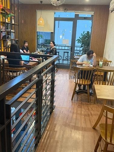 SANG CAFE MẶT TIỀN Đường 3/2. Quận 11