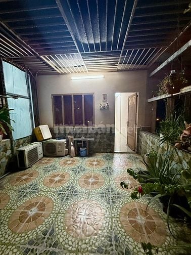 Bán Căn Hộ Nguyễn Biểu, Quận 5 - 3PN, Sân Thượng - Sổ Hồng Riêng