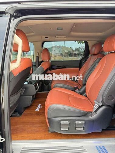 Kia Carnival 2023 Signature 2.2D - 27000 km