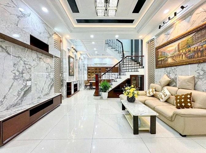 Bán gấp nhà Nguyễn Xí , Q Bình Thạnh Gía 2 tỷ 2 thương lượng, gần chợ