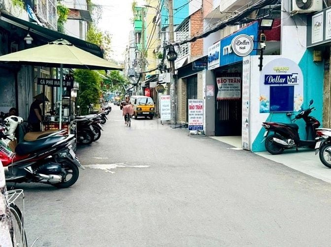 Bán gấp nhà Nguyễn Xí , Q Bình Thạnh Gía 2 tỷ 2 thương lượng, gần chợ