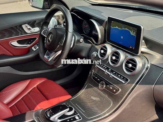 Mercedes Benz C300 AMG model 2018 1 chủ