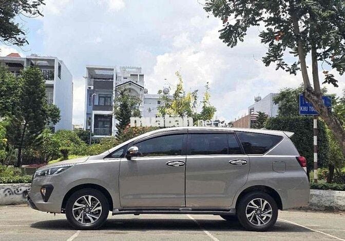 Toyota Innova 2.0G 2021 - 57000km