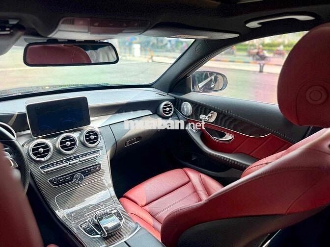 Mercedes Benz C300 AMG model 2018 1 chủ