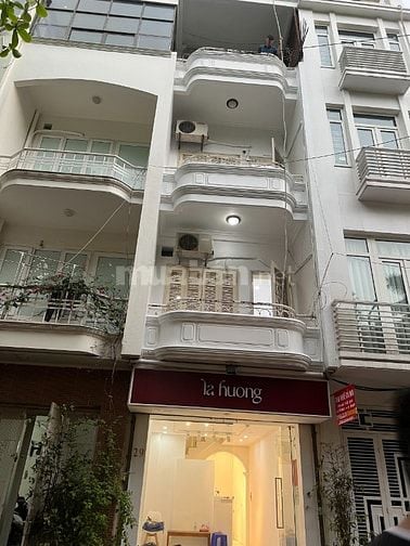 Chính chủ cho thuê nhà 4 tầng, mặt đường Nguyễn Tri Phương, DT 35m2