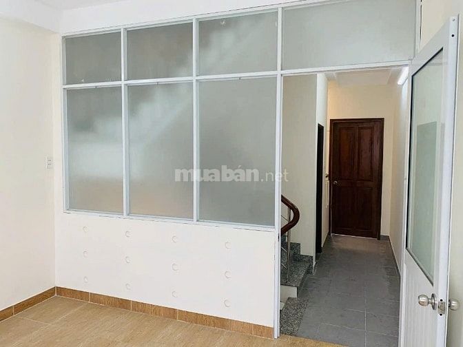 Còn duy nhất một căn 48m², Phạm Ngũ Lão Q1. Xây 2 tầng, hẻm xe hơi 6m