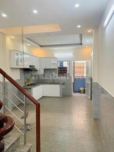 Còn duy nhất một căn 48m², Phạm Ngũ Lão Q1. Xây 2 tầng, hẻm xe hơi 6m