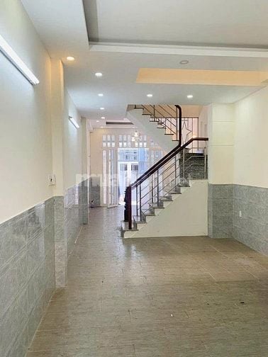 Còn duy nhất một căn 48m², Phạm Ngũ Lão Q1. Xây 2 tầng, hẻm xe hơi 6m