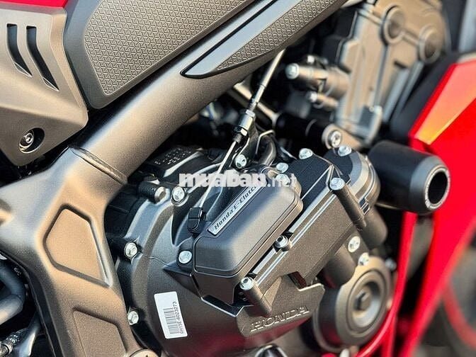 Mạnh Hà Motor bán CBR650R 2025 E-Clutch như mới 2k