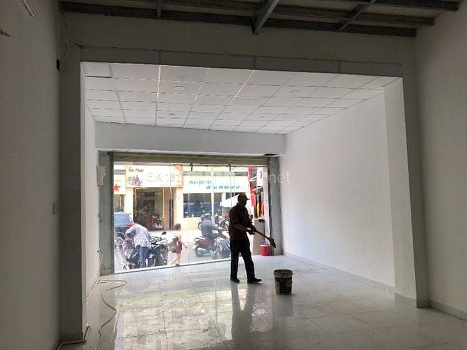 Cho thuê nhà mặt tiền 122 Nguyễn Phúc Nguyên, P.9, Q.3