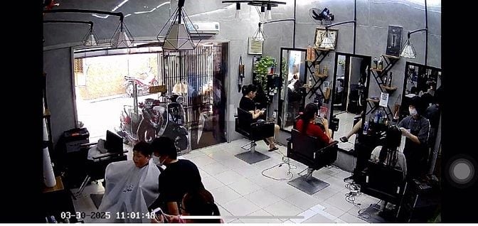 Salon cần tuyển thợ phụ  tóc nữ 