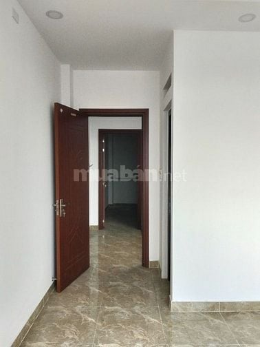 Nhà mặt tiền 4,5 x 13 đúc 1 lững 2 lầu sân thượng thống nhất phường 15
