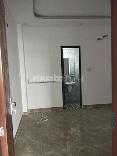 Nhà mặt tiền 4,5 x 13 đúc 1 lững 2 lầu sân thượng thống nhất phường 15