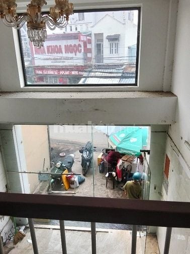 Nhà mặt tiền 4,5 x 13 đúc 1 lững 2 lầu sân thượng thống nhất phường 15