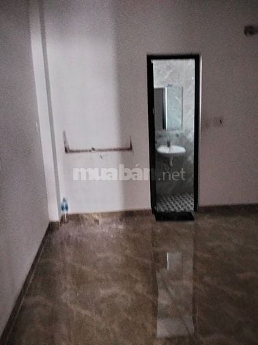 Nhà mặt tiền 4,5 x 13 đúc 1 lững 2 lầu sân thượng thống nhất phường 15