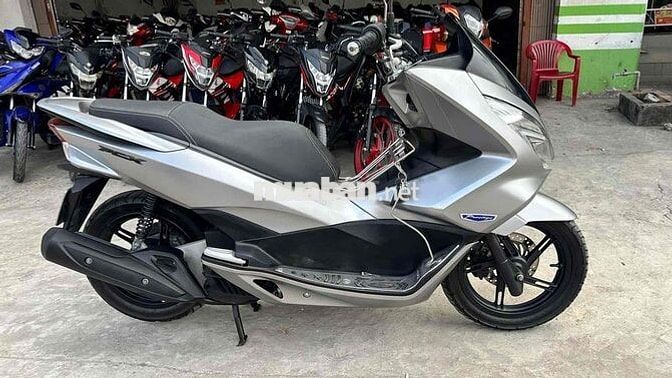 Honda PCX 125 bạc 2018 ( hỗ trợ góp )