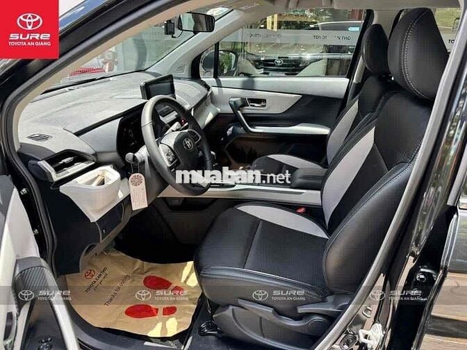 Veloz Cross 2023 - lướt 10.000 km. Vay 75% 6 năm
