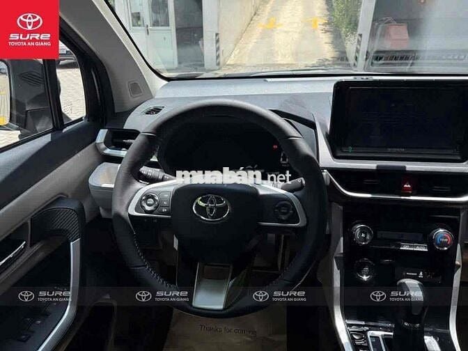 Veloz Cross 2023 - lướt 10.000 km. Vay 75% 6 năm