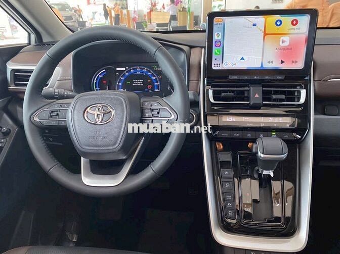 Toyota Innova Cross 2025 giao ngay