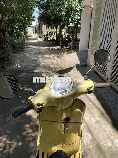 Bán xe Vespa LX 125 vàng tươi