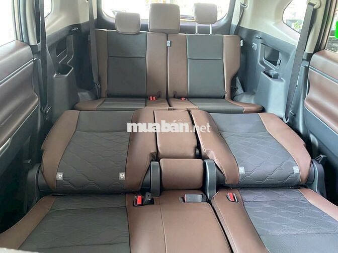 Toyota Innova Cross 2025 giao ngay