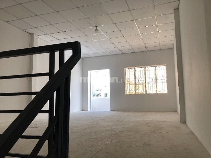 Cho thuê nhà mặt tiền 122 Nguyễn Phúc Nguyên, P.9, Q.3