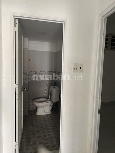 Bán nhà Hòa Hưng, Quận 10, 4.5x8.5, sẵn 4 tầng, 4PN, chỉ hơn 3 tỷ