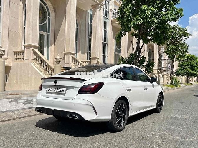 MG5 Luxury 2022 còn mới lắm