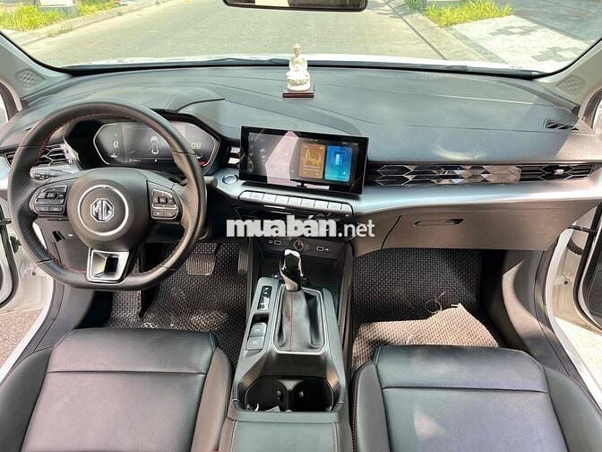 MG5 Luxury 2022 còn mới lắm