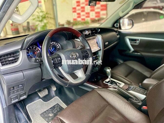 Fortuner 2019 2.7V Máy Xăng 1 Cầu Trắng ngọc trai