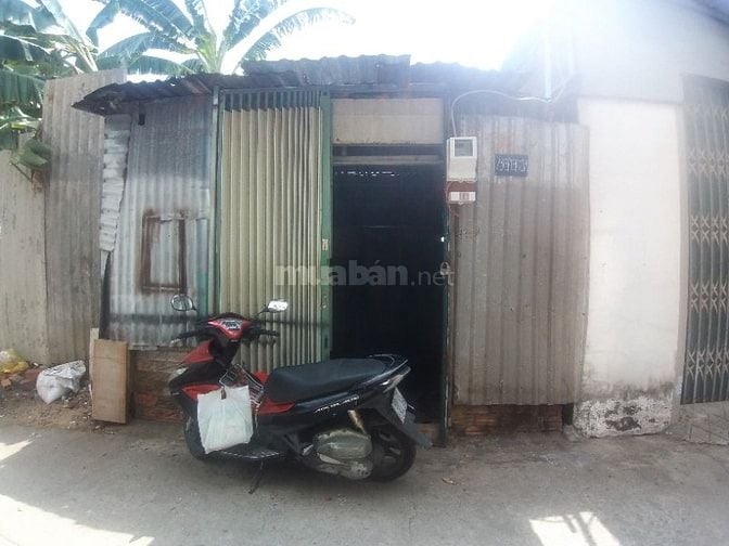 Cần bán nhà cấp 4 trên đất 4x18=72m2  đầy đủ sổ hồng nhà đất