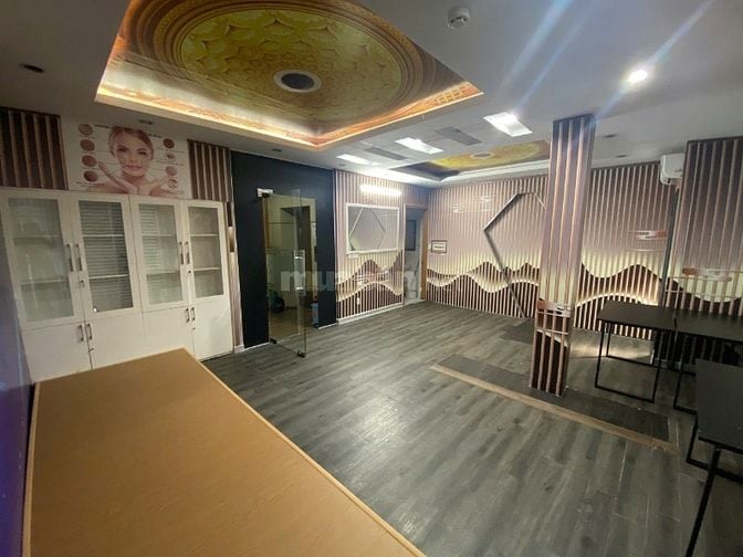 Cho thuê từng tầng làm văn phòng hoặc spa, Quận 10