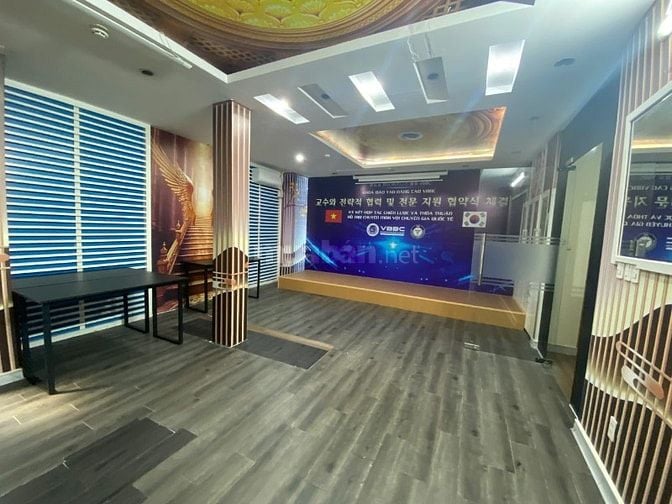 Cho thuê từng tầng làm văn phòng hoặc spa, Quận 10