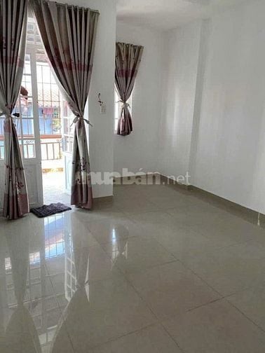 Cho thuê nhà hẻm xe tải đường Nguyễn Văn Công 