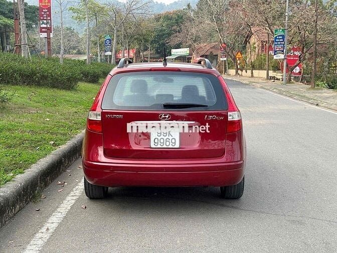 Hyundai i30 2009 1.6 AT - 130000 km