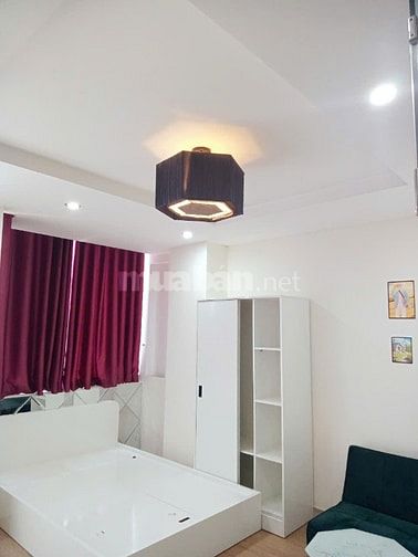 Phòng cho thuê có nội thất, ban công Hoa Lan P2 Phú Nhuận