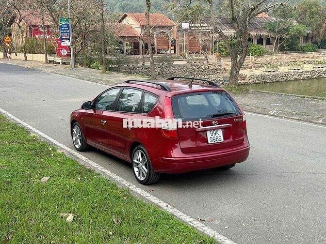 Hyundai i30 2009 1.6 AT - 130000 km