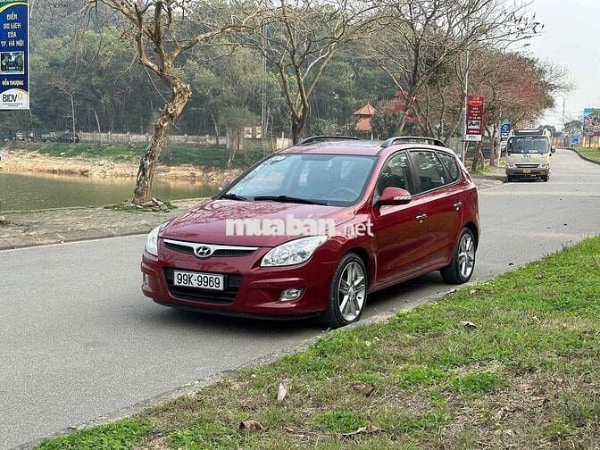 Hyundai i30 2009 1.6 AT - 130000 km