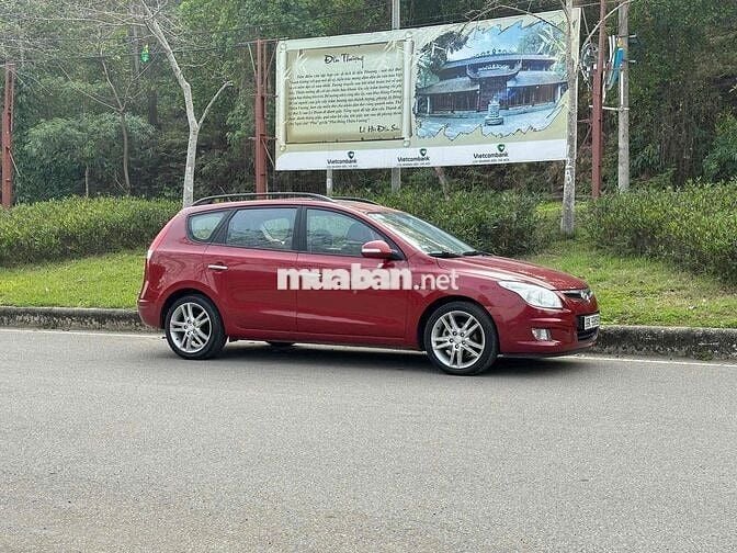 Hyundai i30 2009 1.6 AT - 130000 km