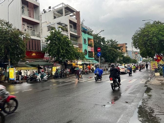 Bán nhà Mặt tiền kinh doanh sầm uất Nguyễn Thái Sơn, P5, Q.Gò Vấp.
