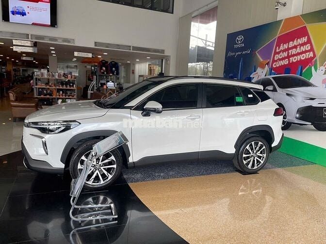 Cross 2025 KHUYẾN MÃI TRƯỚC BẠ, PHỤ KIỆN BẢO HIỂM