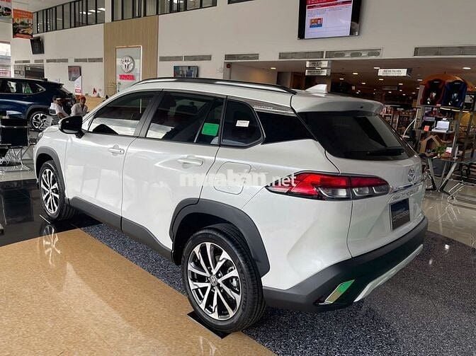 Cross 2025 KHUYẾN MÃI TRƯỚC BẠ, PHỤ KIỆN BẢO HIỂM
