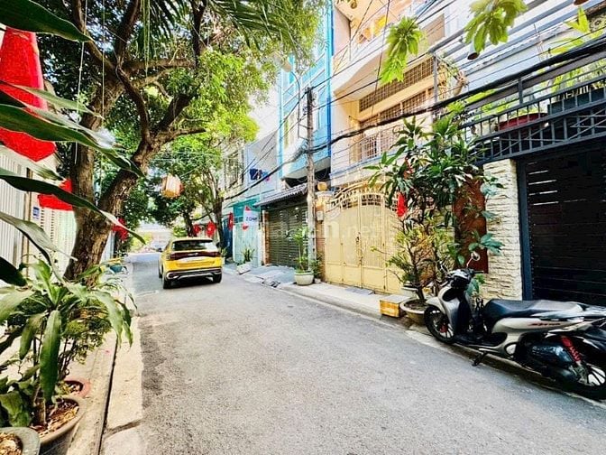 Bán 2MT HXH Trần Quang Khải Q1 dt: 3.3m(4m) x 7m 3 lầu 1ST giá 4 tỷ 9