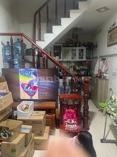 cần bán nhà sổ hồng chung,pháp lý rõ ràng