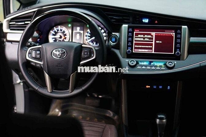 Toyota Innova 2022 G 2.0 - 38000km