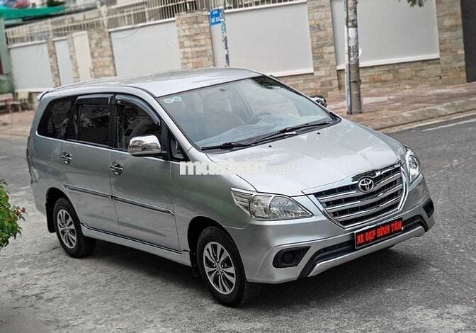 Toyota Innova 2015 2.0E - 156000 km