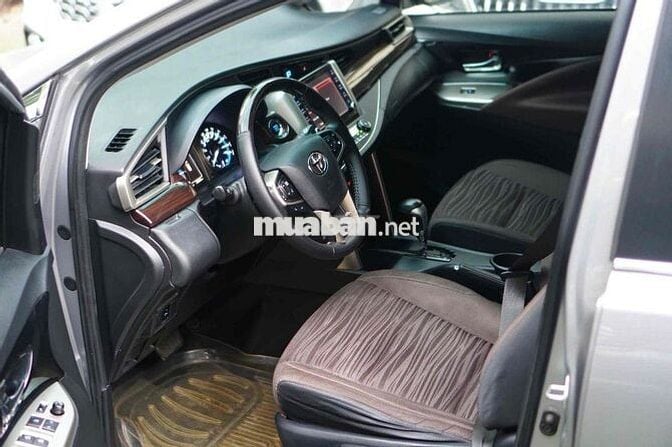 Toyota Innova 2022 G 2.0 - 38000km